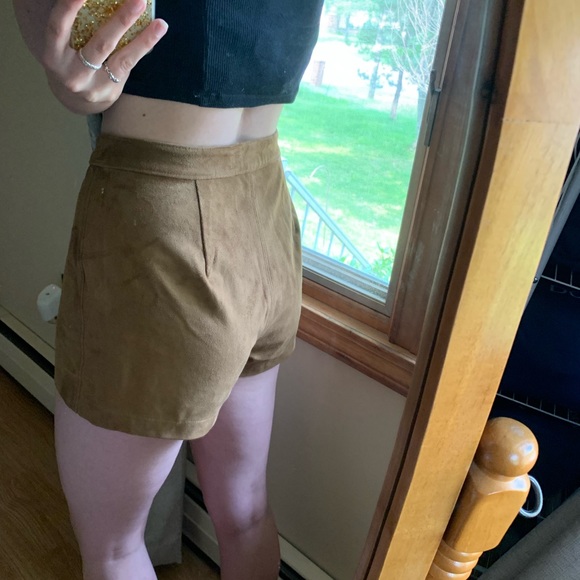 Abercrombie and Fitch suede shorts, NWT ☀️ - Picture 2 of 6